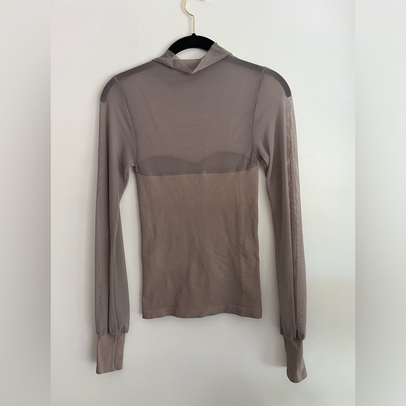 ~SOLD~ Light Up Layering Top NWOT - Picture 3 of 4